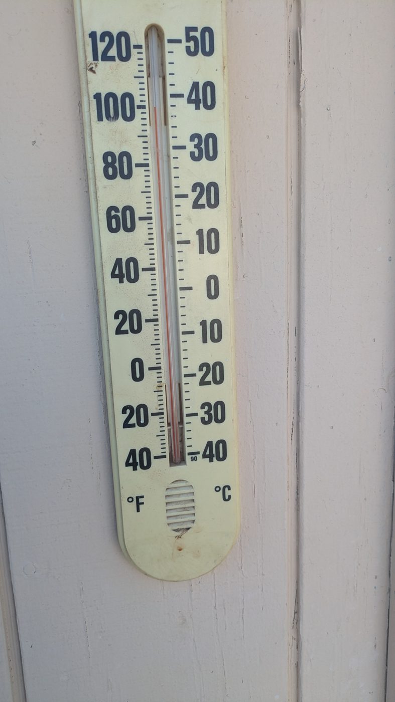 Wall thermometer used for site temperature observations